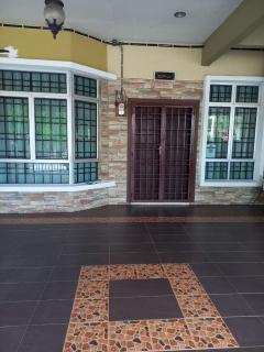 Whole Family House for Holiday in Jasin - - 0