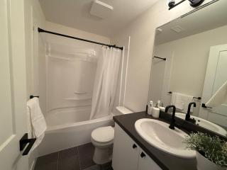Charming Basement Suite in Maple Ridge, BC - Maple Ridge - 5