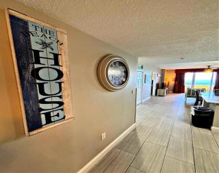 Vacation in Comfort and luxury - 3 BR Direct Oceanfront - Wyndham Ocean Walk Resort 2425 - Daytona Beach - 2