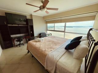 Suite frente al río en Puerto Santa Ana Riverfront - Guayaquil - 2
