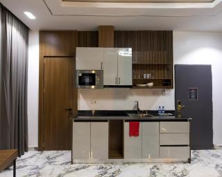 Cozy Urban Oasis, Chic Studio - Mama - 1