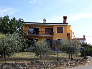 Apartments with a parking space Mugeba, Porec - 24342 - Poreč - 0