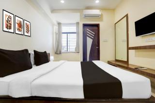 Hotel O La Banian Hotel & Restaurant - Indore - 0