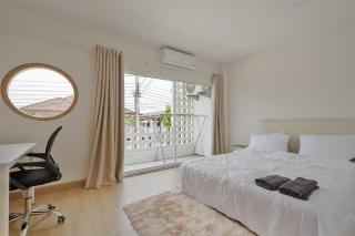 4BR Cozy House with Local Views and Cafes - Ban O Pao - 2