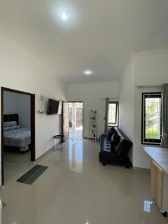 Breeze Home BnB - 5