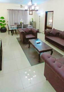 Elegant 3 Bed Rooms & Drawing Dinning Luxury Apartment in Gulshan e Iqbal & Near Airport - Shopping Malls - Restaurants - Banks - ATM - Money Changer - Agha Khan Hospital - Millennium Mall - Karsaz - Shahrah-e-Faisal - Karatschi - 4