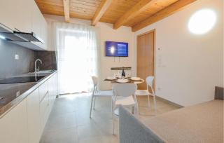 Nice Apartment In Peschiera Del Garda With Wifi - Peschiera del Garda - 9