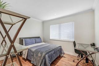 Beautiful 2 bed 1 ba condo centrally located in OC - Placentia - 4