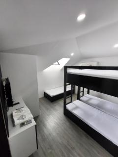 The Party Pad - Angeles - 2