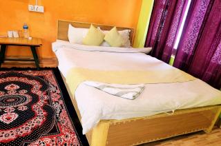 Hotel Butterfly - Peaceful Garden for Nature Lovers - Sauraha - 3
