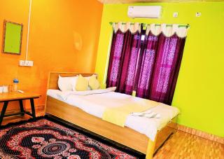 Hotel Butterfly - Peaceful Garden for Nature Lovers - Sauraha - 7