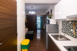 Makati MoodPad Fun Cozy Pool Access 300Mbps WiFi 2271 - Manila - 2