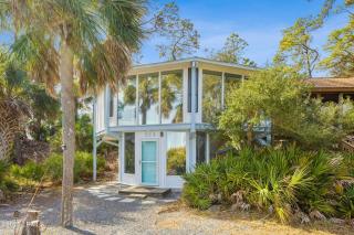 Sunset Breeze Marsh View Treehouse Retreat - Fripp Island - 0