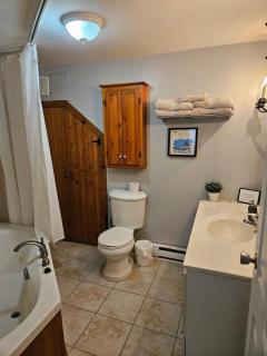 Wasaga Beach House - Wasaga Beach - 8