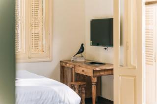 Amber Glow Apartments - Cozy Retreat Near Lake-Free Laundry - Hanoi - 7