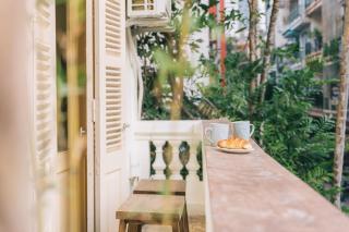 Amber Glow Apartments - Cozy Retreat Near Lake-Free Laundry - Hanoi - 1
