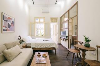 Amber Glow Apartments - Cozy Retreat Near Lake-Free Laundry - Hanoi - 2