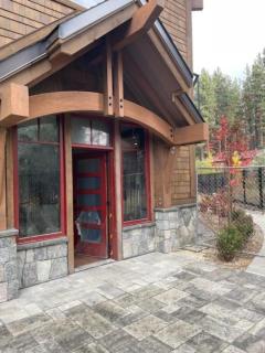 Tahoe Beach Club 3Br, Private Shuttle, Sleeps 8, Full Kitchen, Steps to Beach and Restaurant - 8