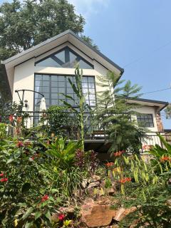 Jacaranda Cottage, Rugando - 2