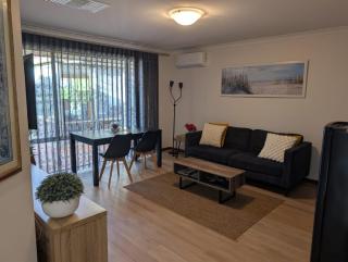 Waterside Hideaway - Mandurah - 4