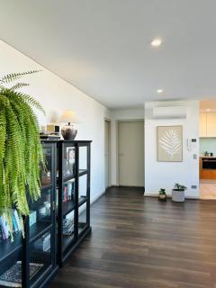 CBD Penthouse Retreat - Stunning Ocean & City View - Wollongong - 8