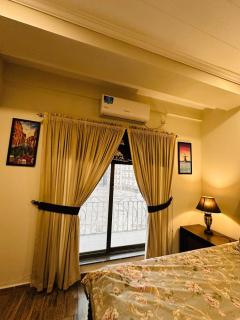Luxury and Cozy 1 Bed Apartment Bahria Town Rawalpindi - Rawalpindi - 8