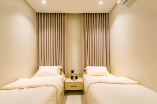 Luxury Seaview Apartment with a Private Balcony - Al Khobar - 4