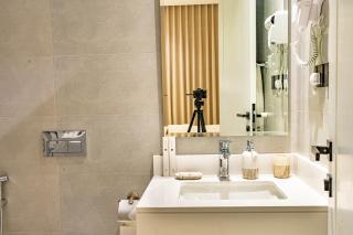 Luxury Seaview Apartment with a Private Balcony - Al Khobar - 6