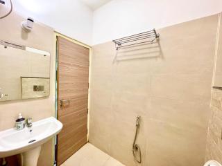 Near Sea Beach HOTEL R#-B#-International ! Puri,Near Jagannath Temple- Fully Air conditioned Rooms ,Wifi,- Lift and Restaurant, Parking Facilities - A Top Rated Hotel IN PURI - Puri - 5