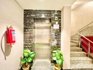 Near Sea Beach HOTEL R#-B#-International ! Puri,Near Jagannath Temple- Fully Air conditioned Rooms ,Wifi,- Lift and Restaurant, Parking Facilities - A Top Rated Hotel IN PURI - Puri - 1