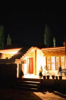 JAMSHED RESIDENCY - 8