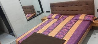 Shree Hariraj Guest House - Vapi - 8