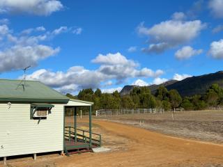 Manyat Peak cottages Kestrel - Porongurup - 2