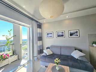 Maya's Flats & Resorts 106 - Albatros Apartment 16th Floor - Danzig - 0