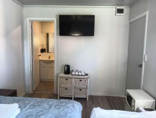 1 Bedroom garden chalet, 7B Salisbury Road, Rotorua - Rotorua - 7