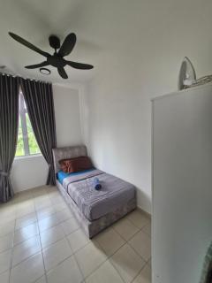 LuQ's Homestay - Kampong Jelatang - 4