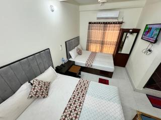 Hotel D-Palace Near Haji Camp & Dhaka Airport - Dhaka - 1