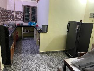 1 BHk GUEST HOUSE - Jāmb - 5