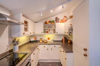 Barn Cottage - 1