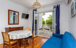 Gorgeous Apartment In Malinska - Malinska - 8