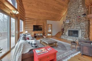 Stone Mountain Lodge W Mountain Views Fireplace - Cherokee - 9