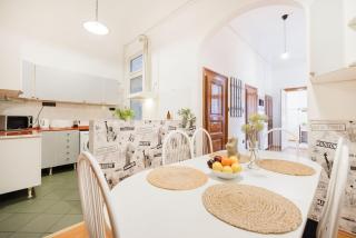 MH008-Secluded Spacious Oasis-Best Location in Downtown - Budapest - 5
