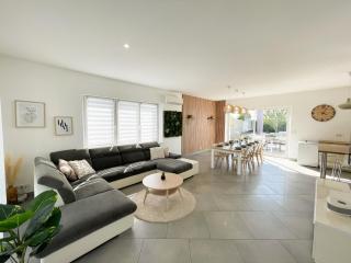 Villa de standing en Champagne - - 8