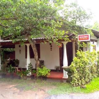 Paradise Villa & Guest House - 0