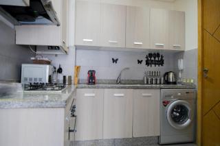 R106- Amazing & Colourful Apartment near High Speed Train Station - 8