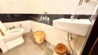 Hotel Premium D and D ! Ujjain,Near Mahakaleshwar jyotilinga Temple And Railway station, Fully Air conditioned Rooms & Spacious Room - Prime Location wifi- Lift and Restaurant Facilities, BEST HOTEL IN UJJAIN - Ujjain - 6