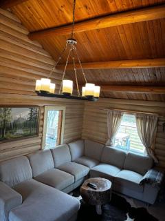 A tranquille escape in the woods - - 5