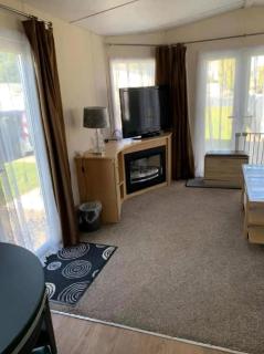 Lovely 8 Berth Caravan At Southview, Skegness, With Lake Views Ref 33066Cl - Skegness - 9