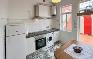 2 Bedroom Stunning Apartment In A Coruña - Corunha - 6