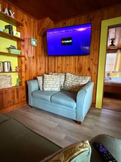 Cozy Beach Haven with Fenced Yard Pets OK Walk to beach - Myrtle Beach - 8
